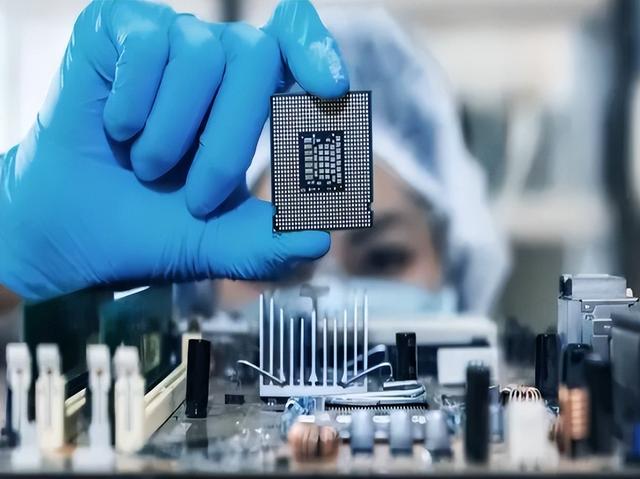 技术转移浪潮下中国电子与芯片制造业的机遇与挑战